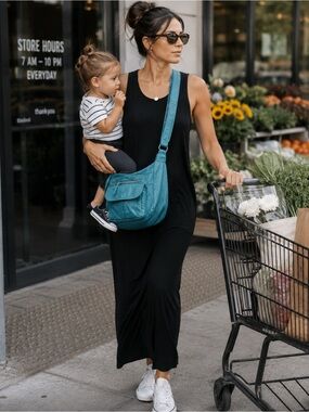 Everyday Crossbody Bag in Teal - Casual Hands-Free Carry